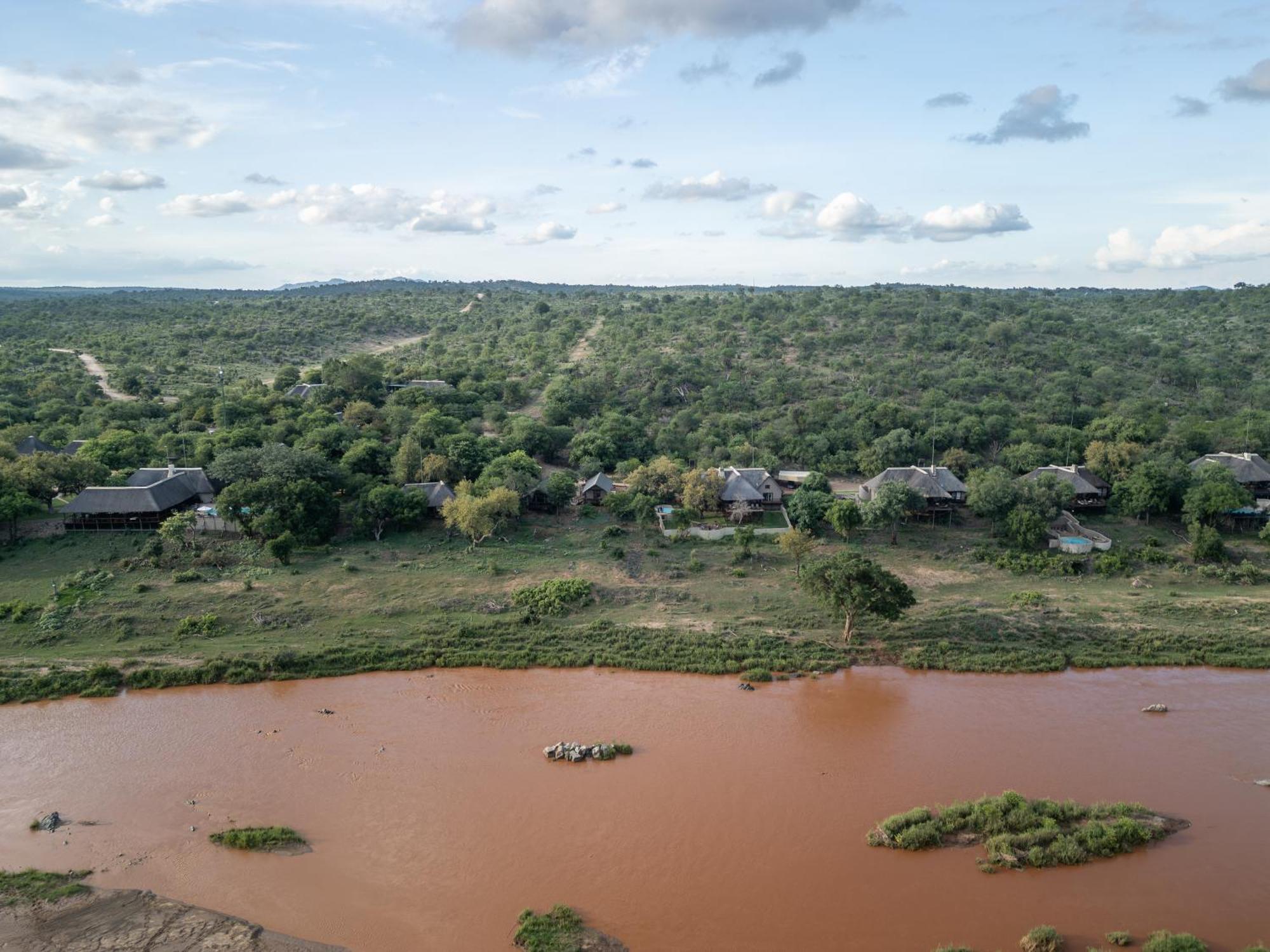 Nyati Safari Lodge Hoedspruit Esterno foto